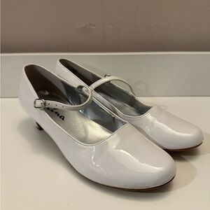 White Patent Leather Mary Jane Shoes by Nina‎ girls 4.5